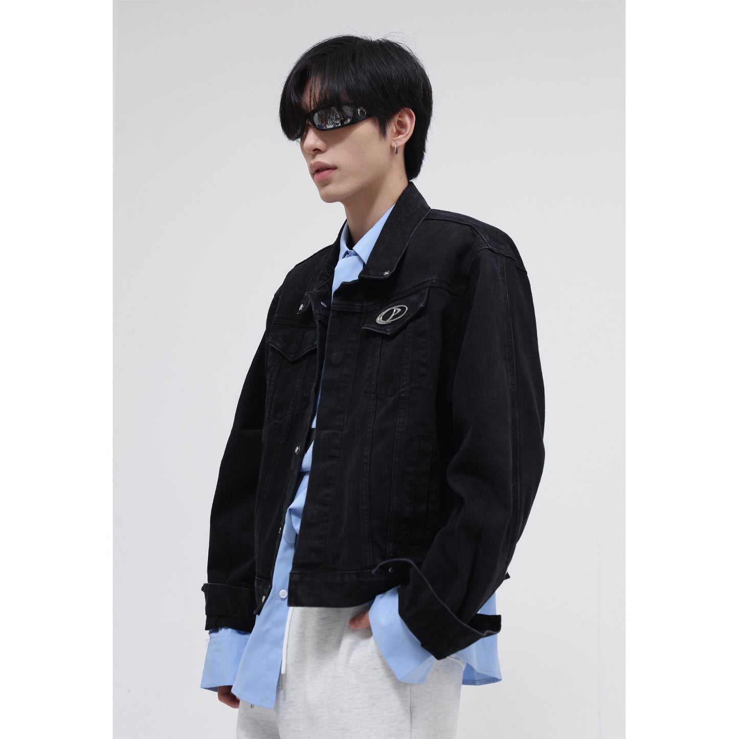 Korean Style Loose Metal Design Short Denim Jacket For Men