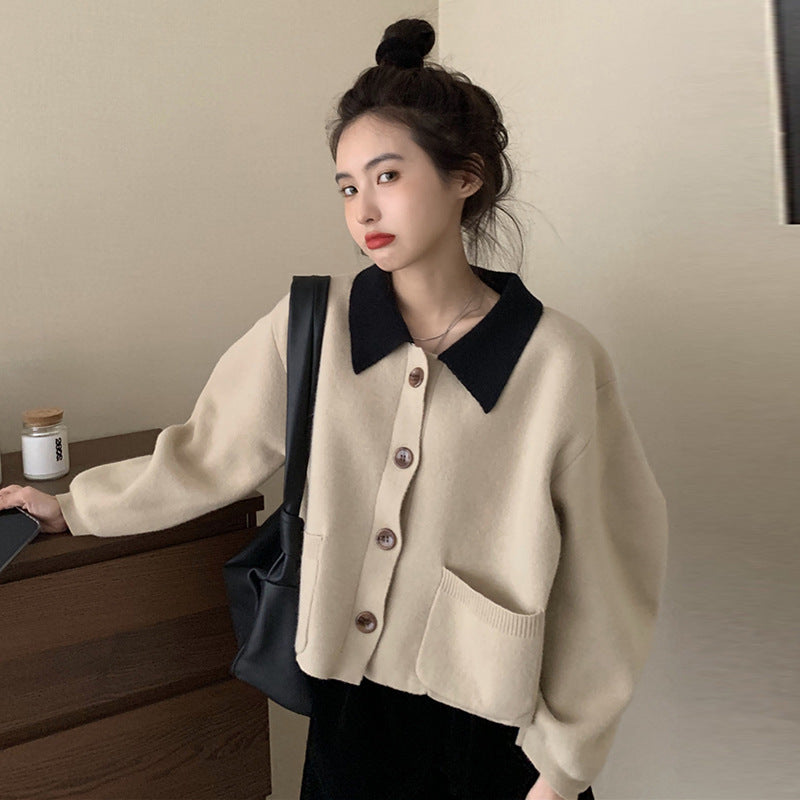 Short sweater coat for women in autumn and winter