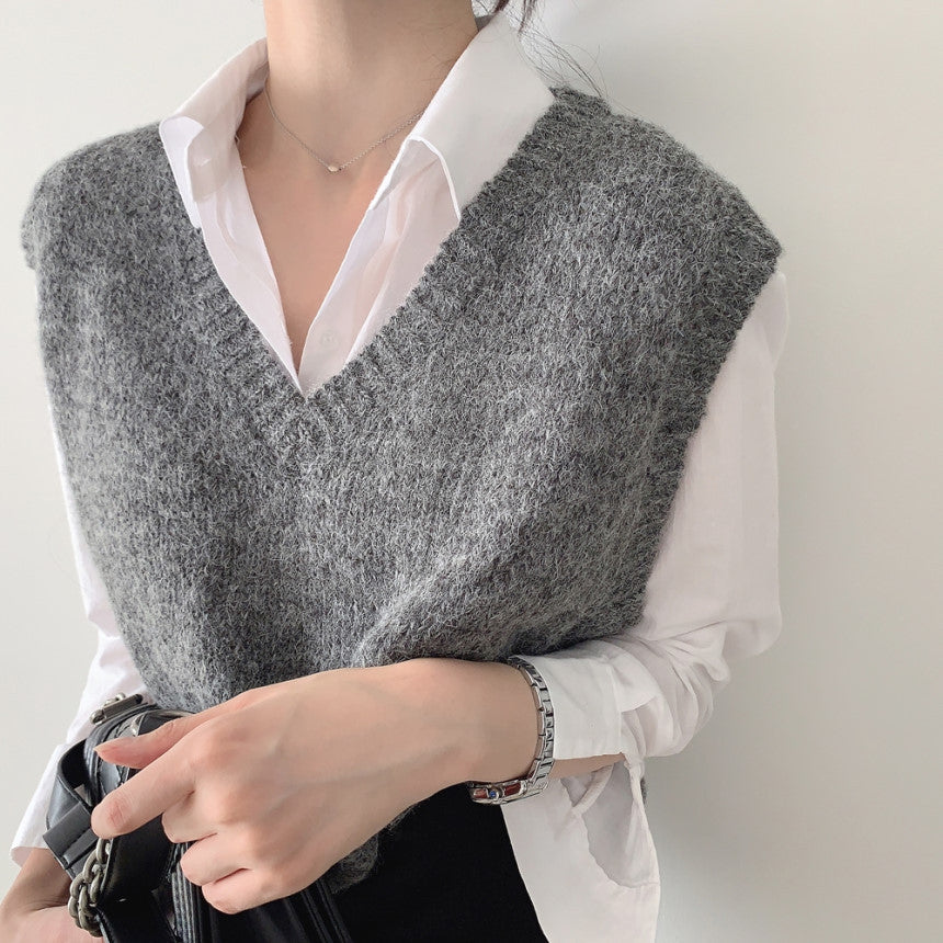 Sleeveless sweater women loose short outer wear