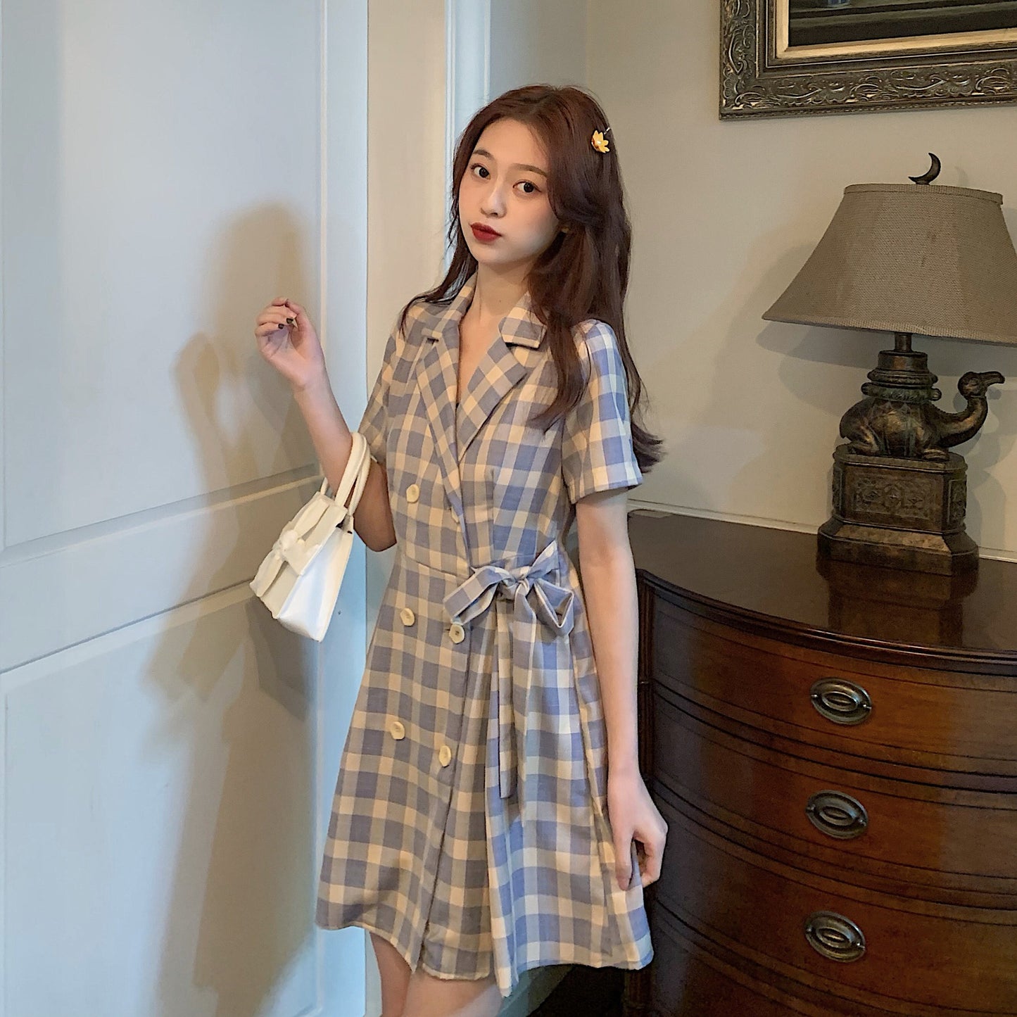 Lady purple suit collar dress