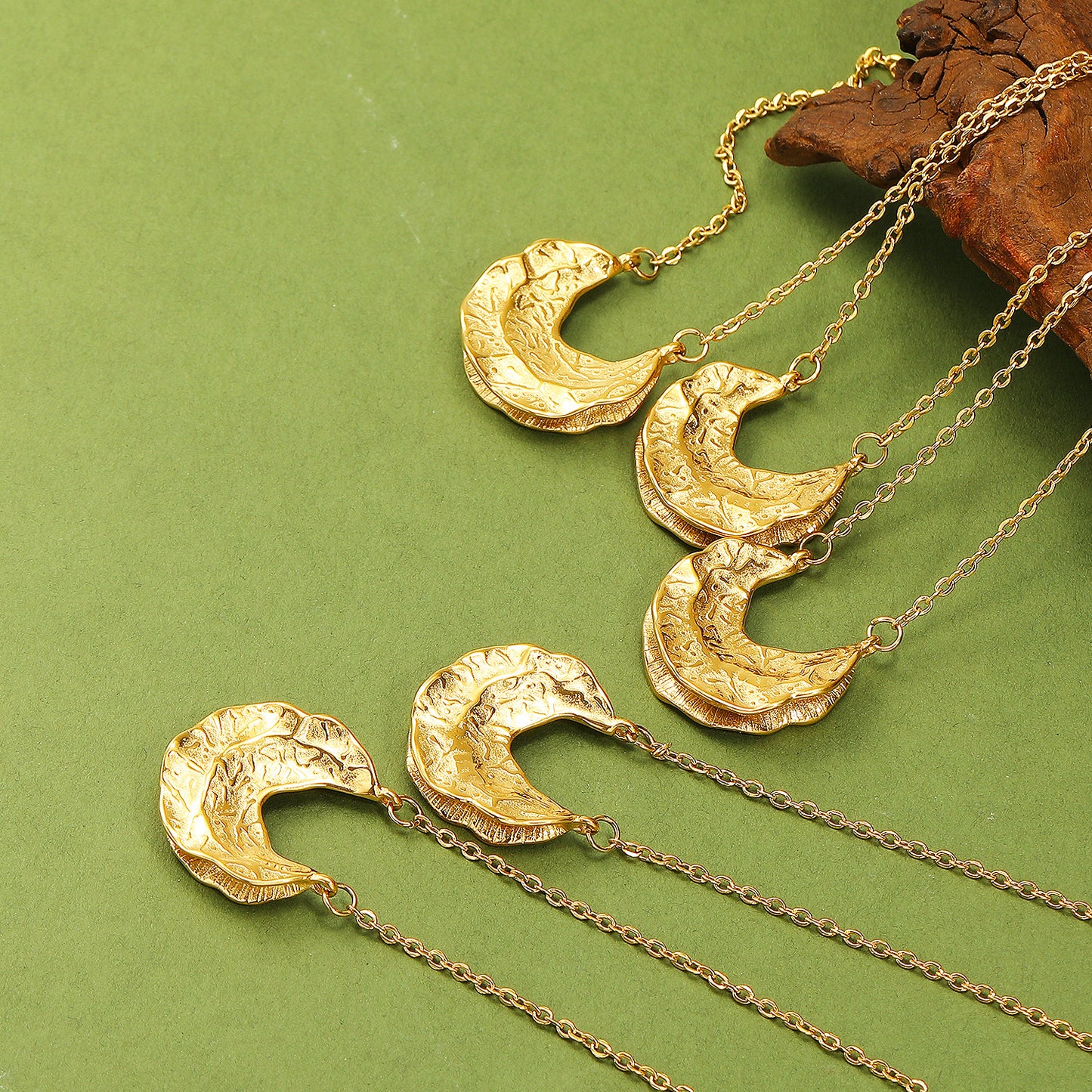 European And American Ins Personality Shaped Hammered Pattern Elegant Necklace Women