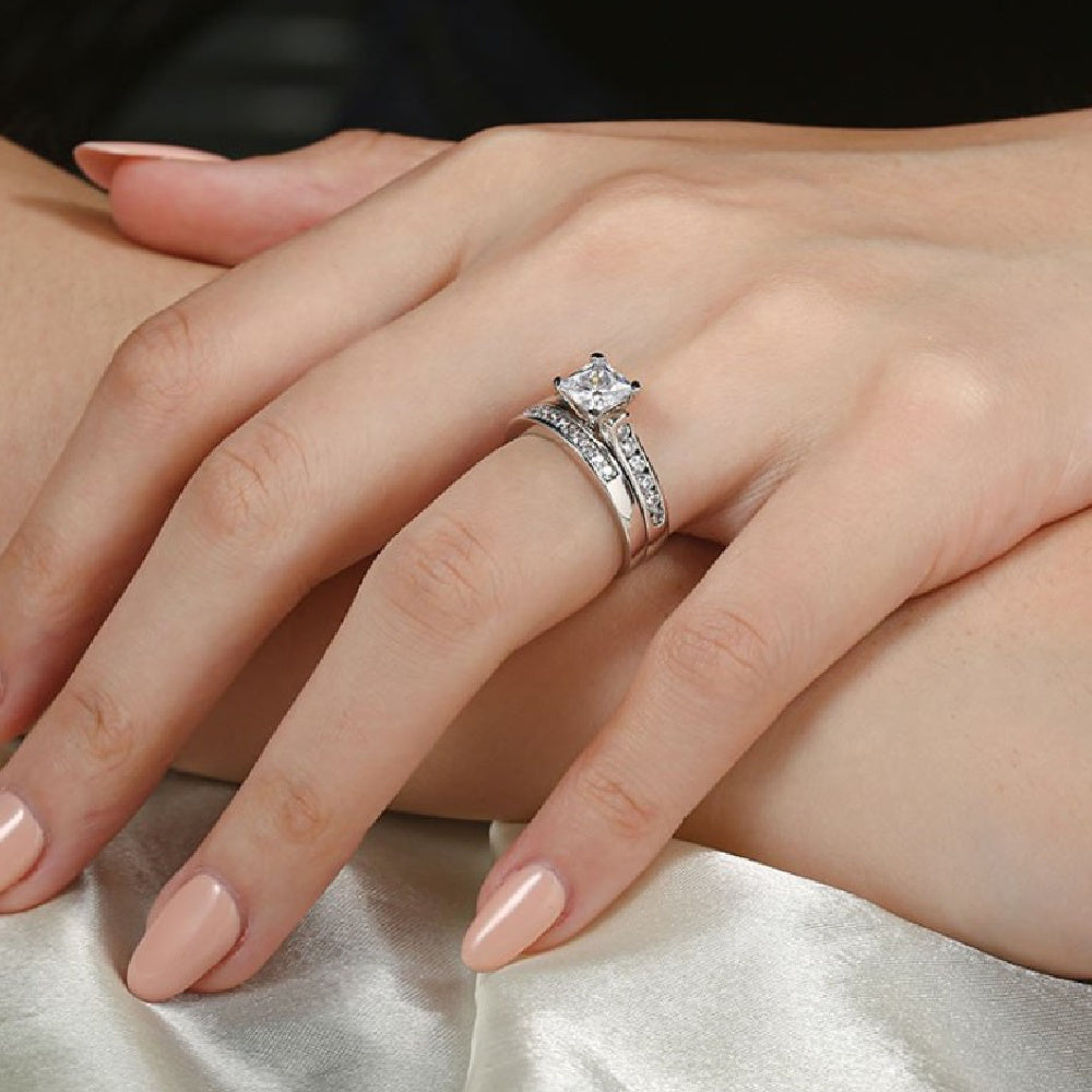 Men And Women Simple Fashion Zircon Ring Set